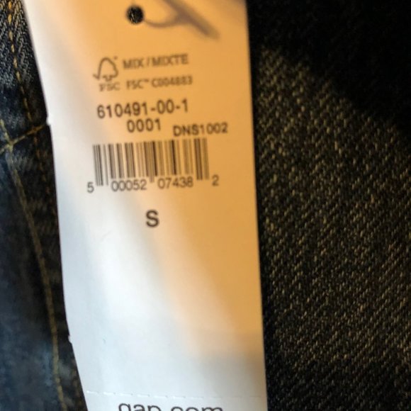 GAP WOMEN' S CLASSIC  DENIM JEAN JACKET SIZE SMALL NEW WITH TAGS - Picture 4 of 16